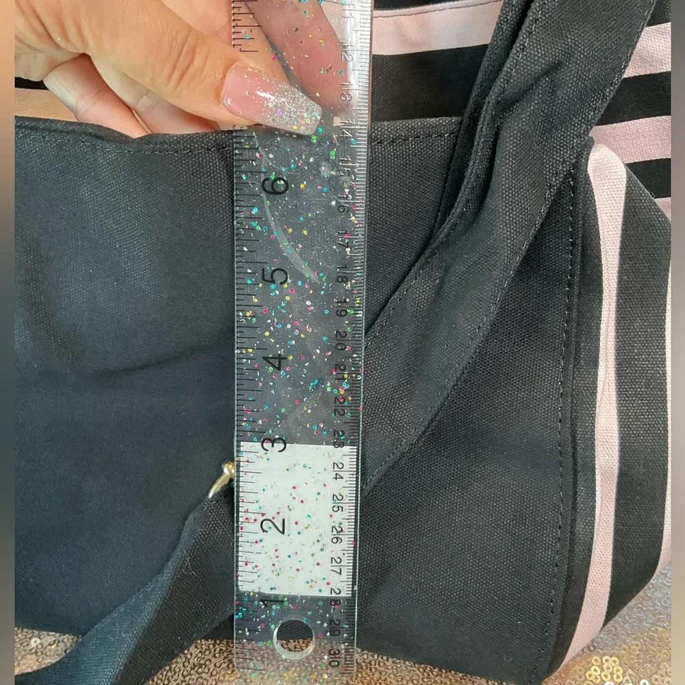 2PC Victoria’s Secret tote - Picture 10 of 12